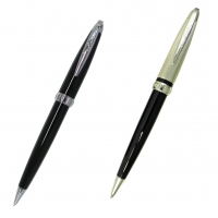 Набор Pierre Cardin: шариковая ручка и механический карандаш. Корпус - латунь и лак, колпачок - латунь с гравировкой, отделка и детали дизайна - латунь, хром и никель. Упаковка L